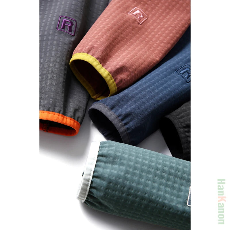 High-quality Outdoor Camping, Hiking, Windproof and Waterproof Jacket for Both Men and Women To Keep Warm.