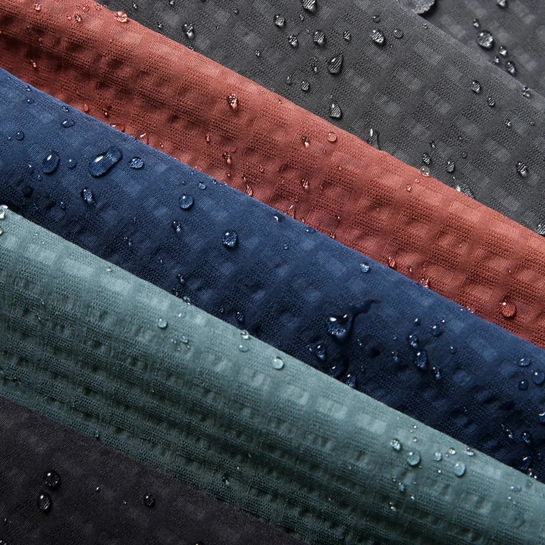 High-quality Outdoor Camping, Hiking, Windproof and Waterproof Jacket for Both Men and Women To Keep Warm.