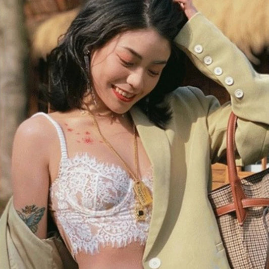 Sexy Fashion Halter Bra, French Eyelash Lace Bralette with Light Support, Retro Chic Top for Layering, Outerwear Style MOYISU AB